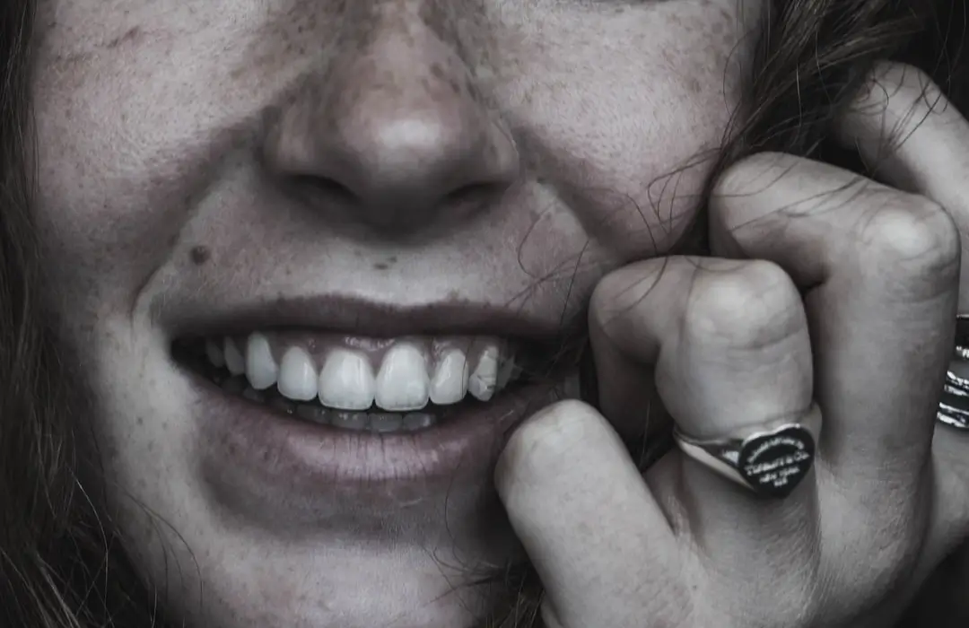 Common causes of tooth pain